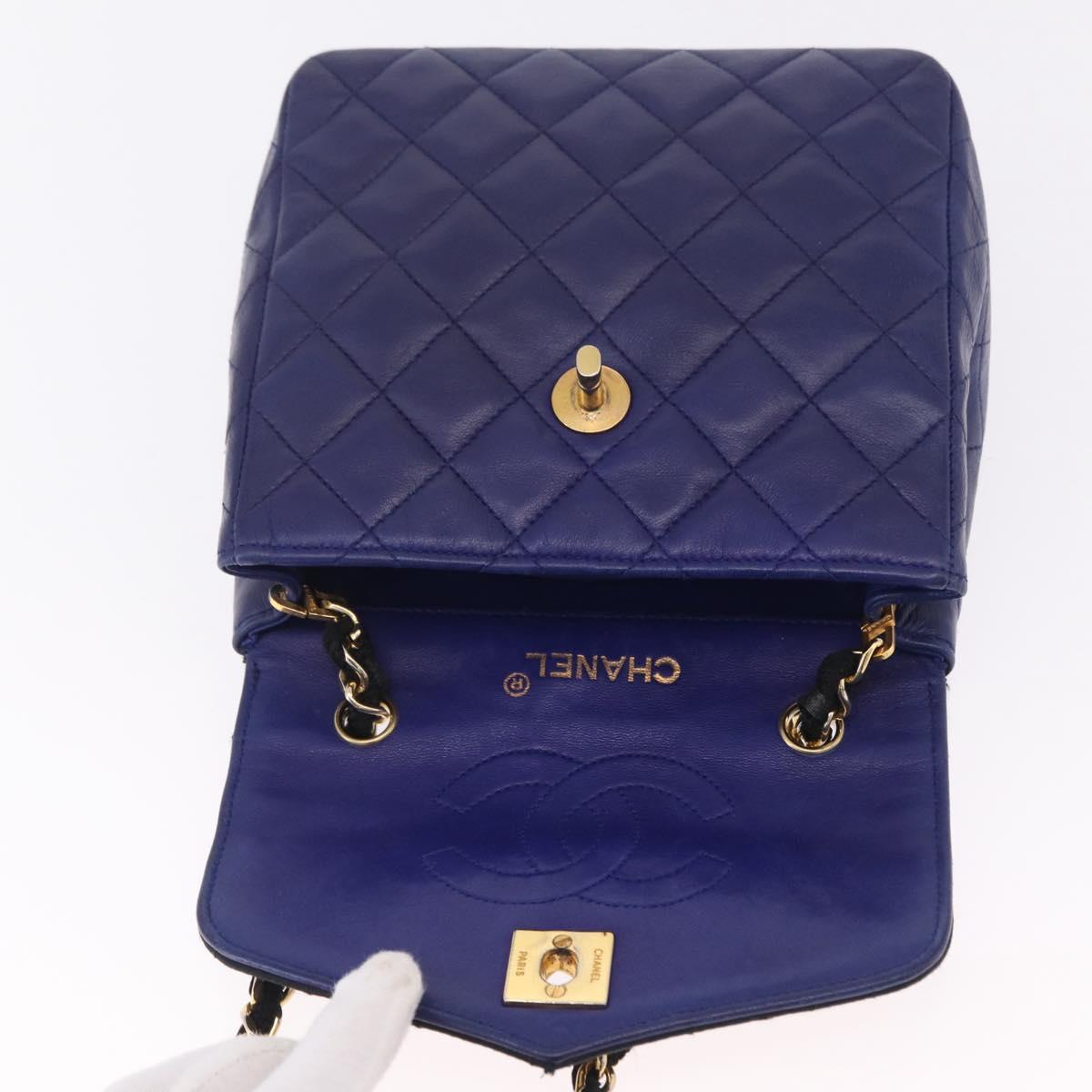 CHANEL Matelasse Chain Shoulder Bag Lamb Skin Navy Gold Tone CC Auth 211015A