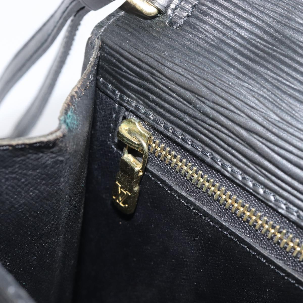 LOUIS VUITTON Epi Sellier Dragonne Clutch Bag Black M52612 LV Auth 211183A