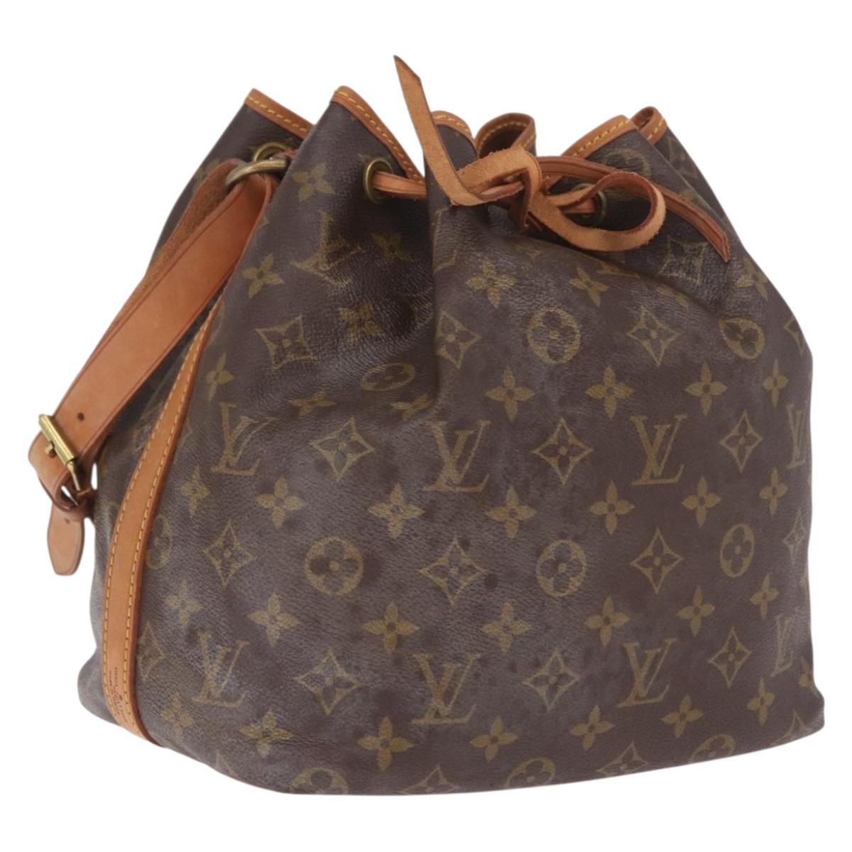 LOUIS VUITTON Monogram Petit Noe Shoulder Bag M42226 LV Auth 211205