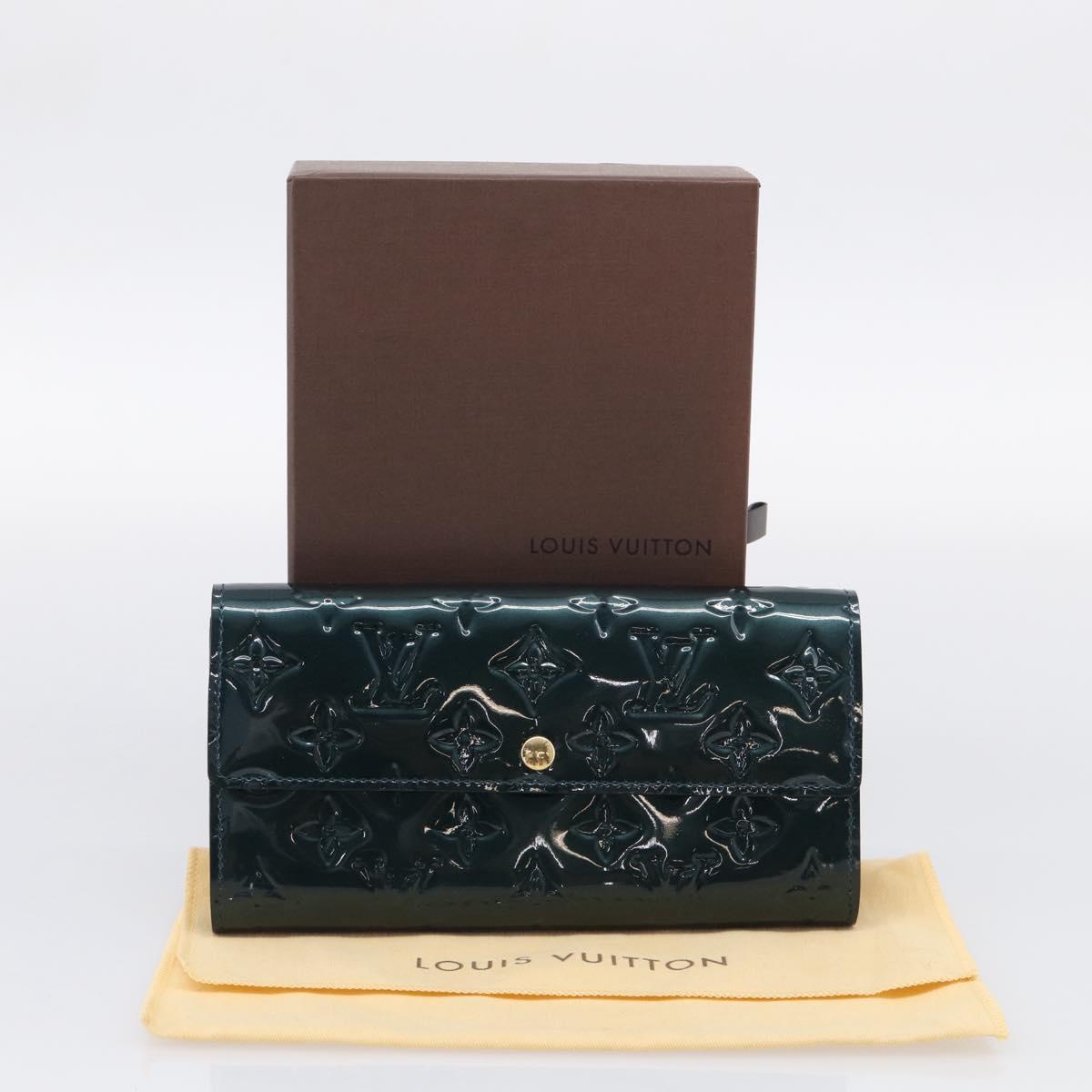 LOUIS VUITTON Vernis Portefeiulle Sarah Wallet Bluenuit M93667 LV Auth 211280A