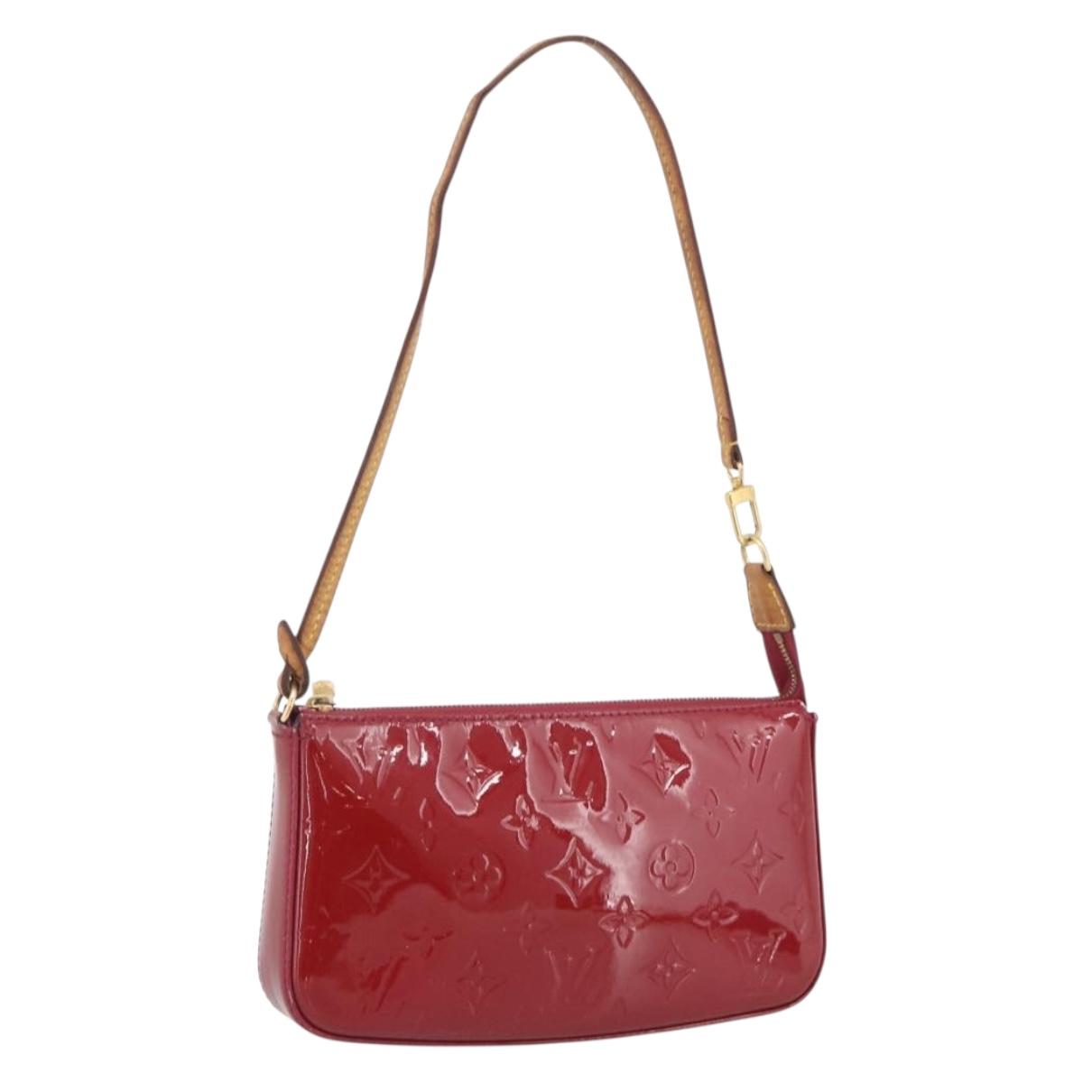 LOUIS VUITTON Vernis Pochette Accessoires Rose Andian M91574 Auth 211332