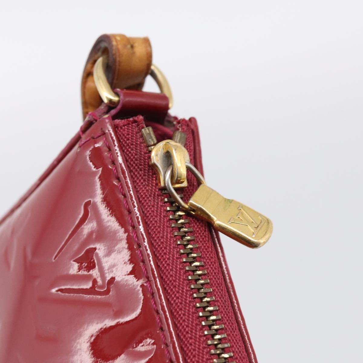 LOUIS VUITTON Vernis Pochette Accessoires Rose Andian M91574 Auth 211332