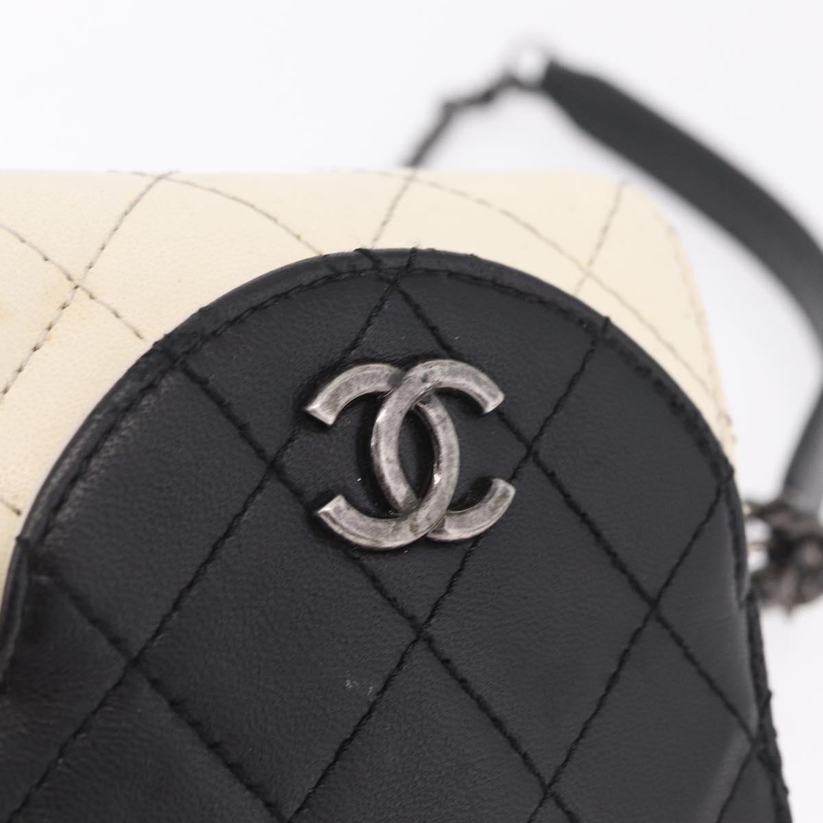 CHANEL Matelasse Chain Shoulder Bag Lamb Skin White Black CC Auth 211337A