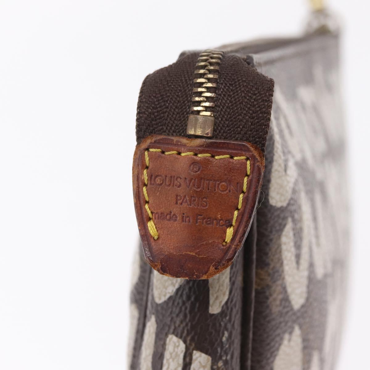 LOUIS VUITTON Graffiti Pochette Accessoires Pouch White M92192 LV Auth 212118
