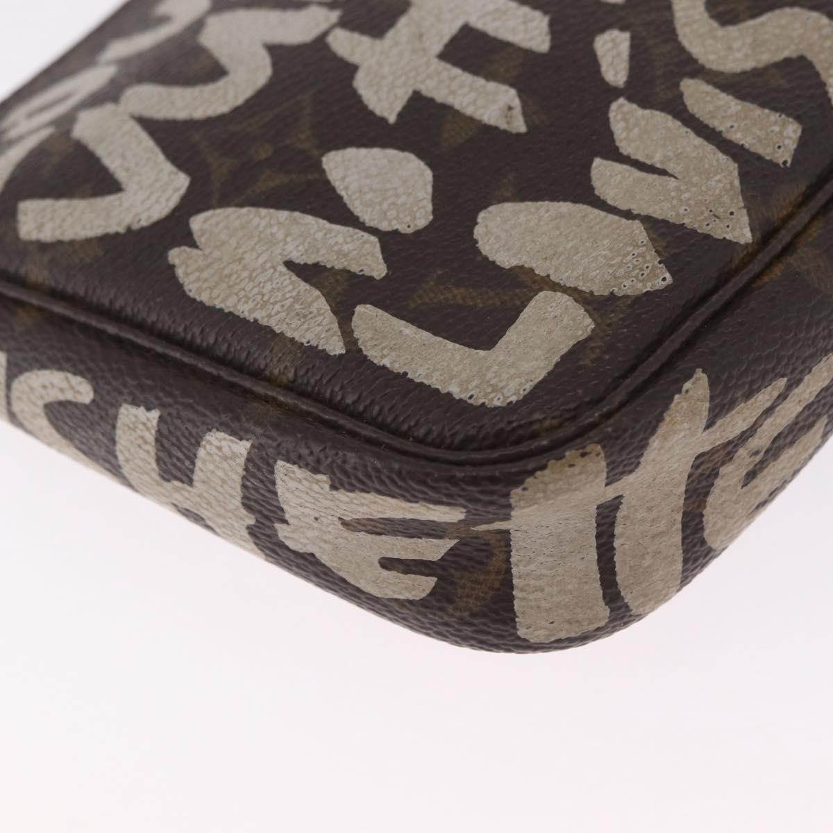 LOUIS VUITTON Graffiti Pochette Accessoires Pouch White M92192 LV Auth 212118