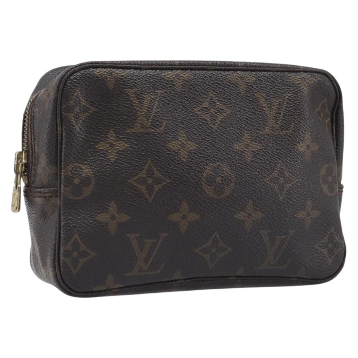 LOUIS VUITTON Monogram Trousse Toilette 18 Pouch M47526 LV Auth 212937