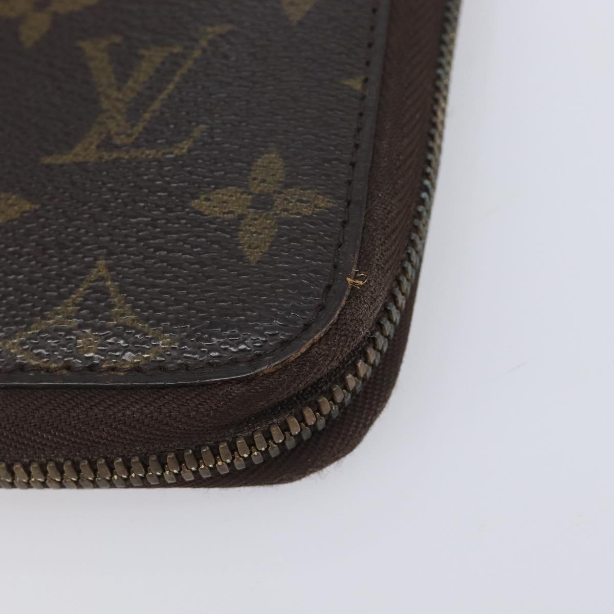LOUIS VUITTON Monogram Poche Escapade Travel Case M60113 LV Auth 212951
