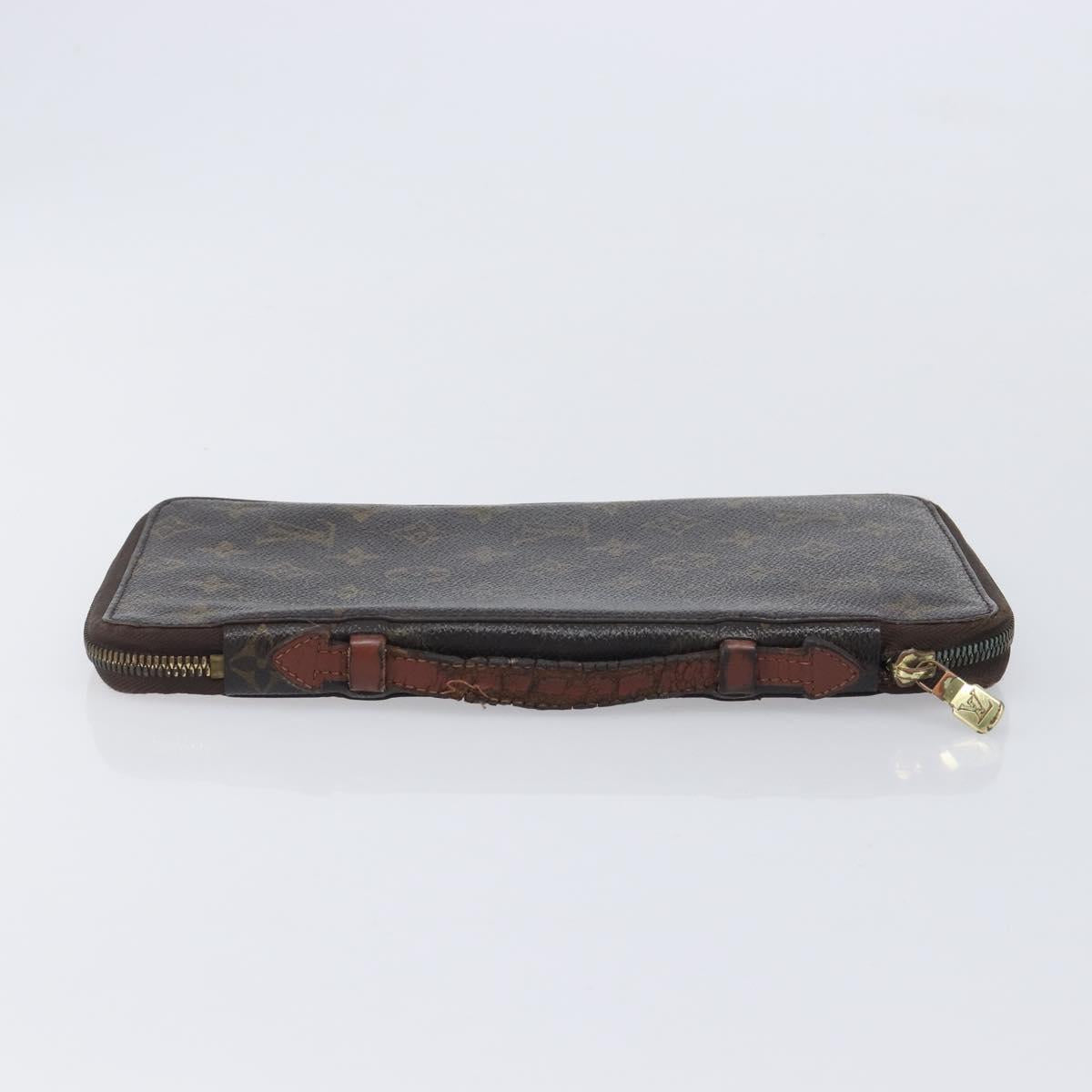 LOUIS VUITTON Monogram Poche Escapade Travel Case M60113 LV Auth 212951