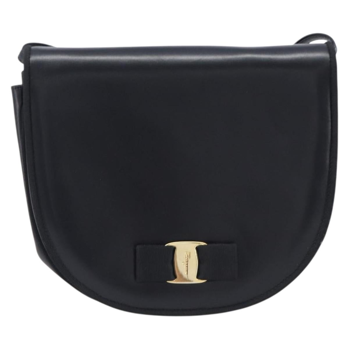 Salvatore Ferragamo Vala Shoulder Bag Leather Black Gold Auth 213457A