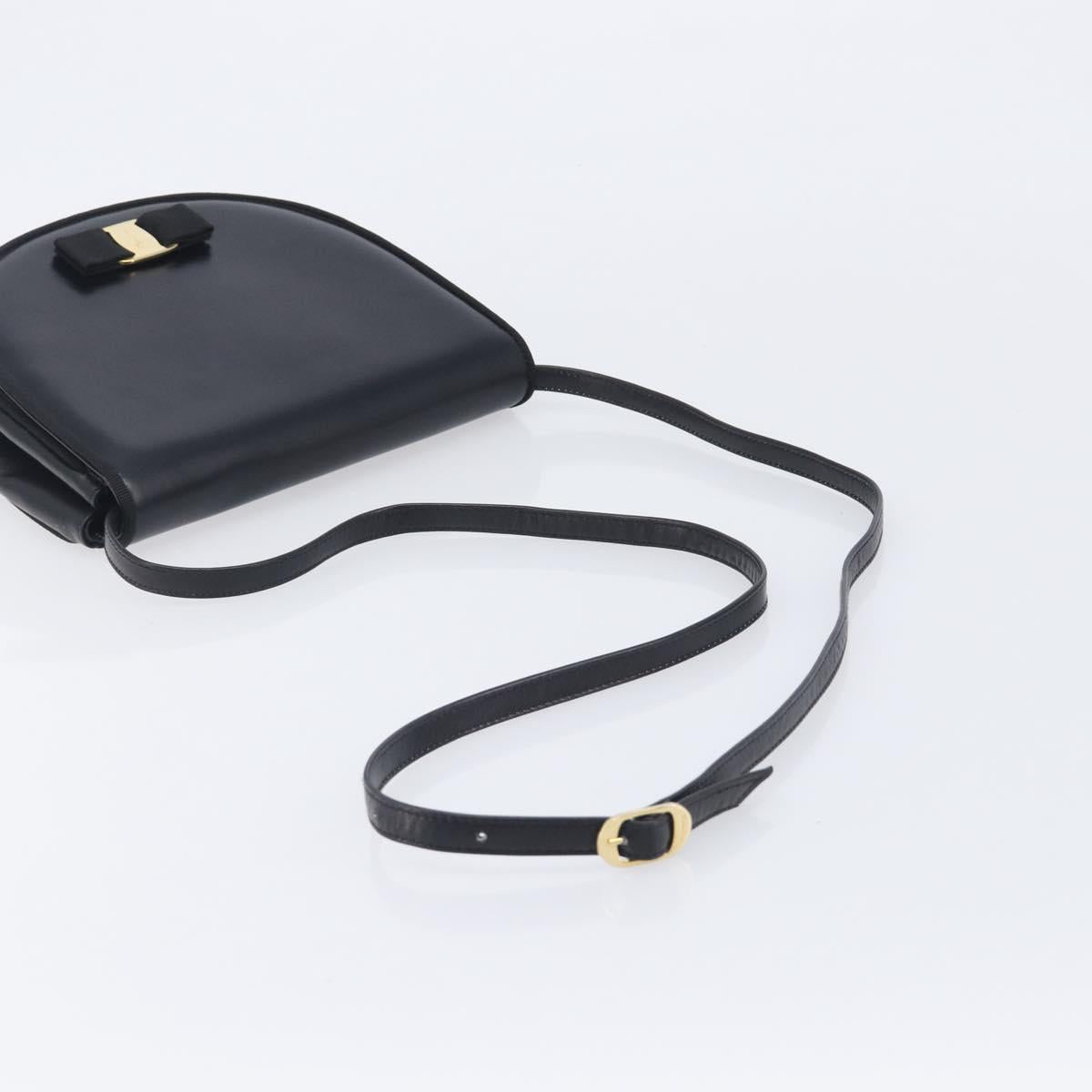Salvatore Ferragamo Vala Shoulder Bag Leather Black Gold Auth 213457A