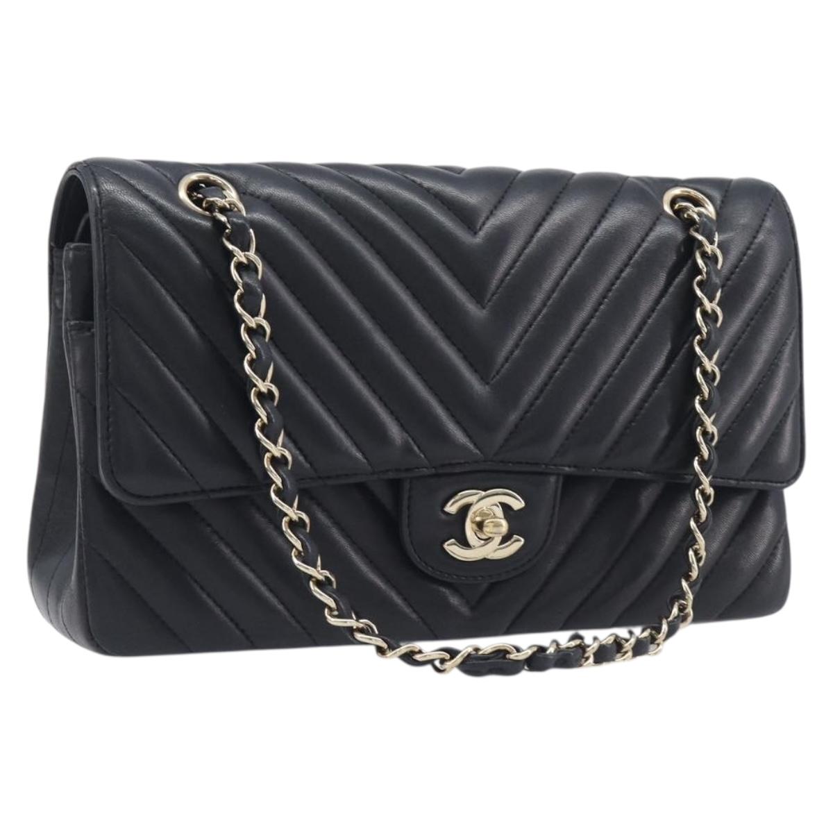 CHANEL Chevron V Stitch Chain Bag Lamb Skin Black Gold CC Auth 213946SAM