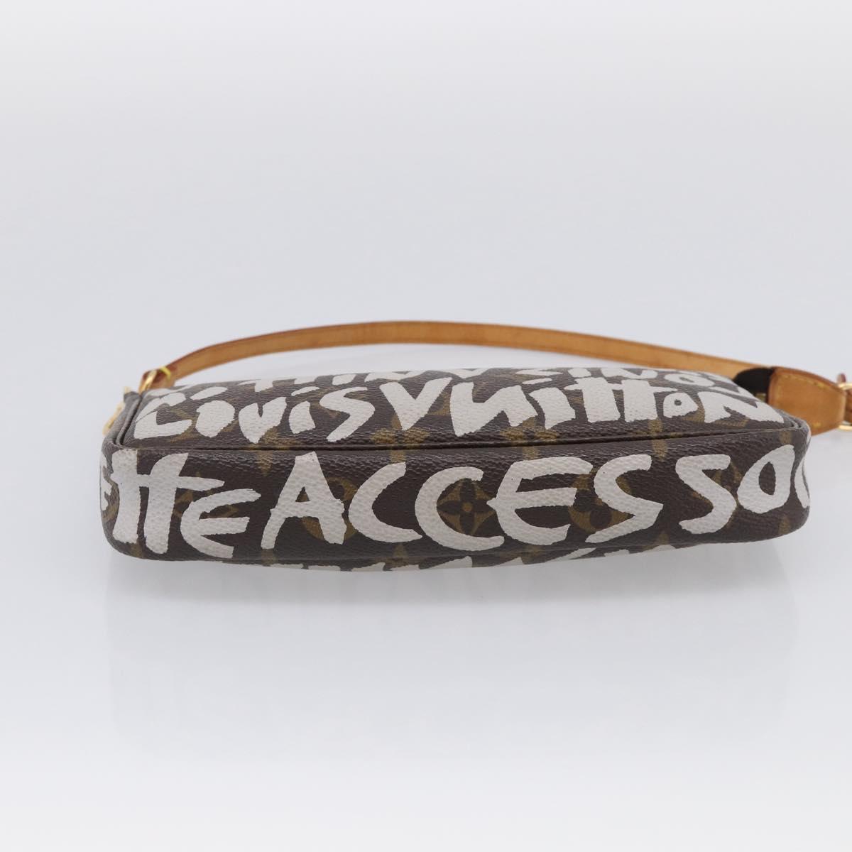 LOUIS VUITTON Monogram Graffiti Pochette Accessoires White M92192 Auth 214798SAV