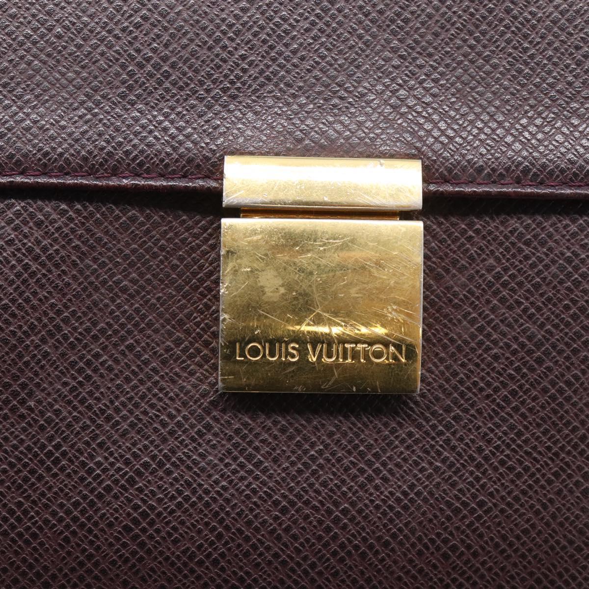 LOUIS VUITTON Taiga Leather Selenga Clutch Bag Acajou M30786 LV Auth 215544A