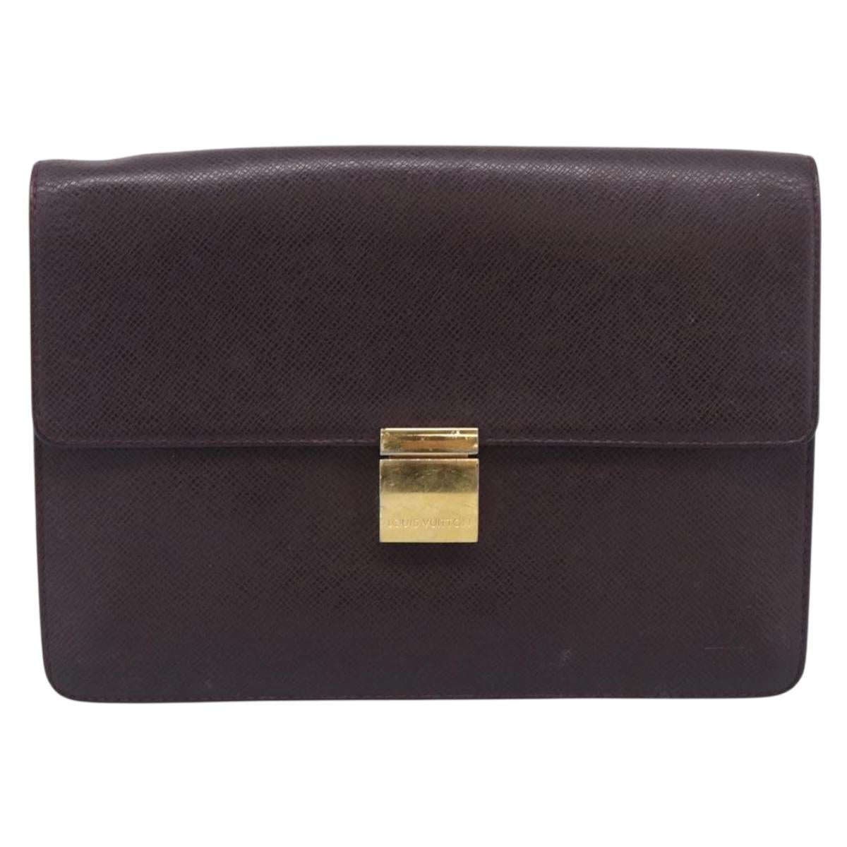 LOUIS VUITTON Taiga Leather Selenga Clutch Bag Acajou M30786 LV Auth 215544A