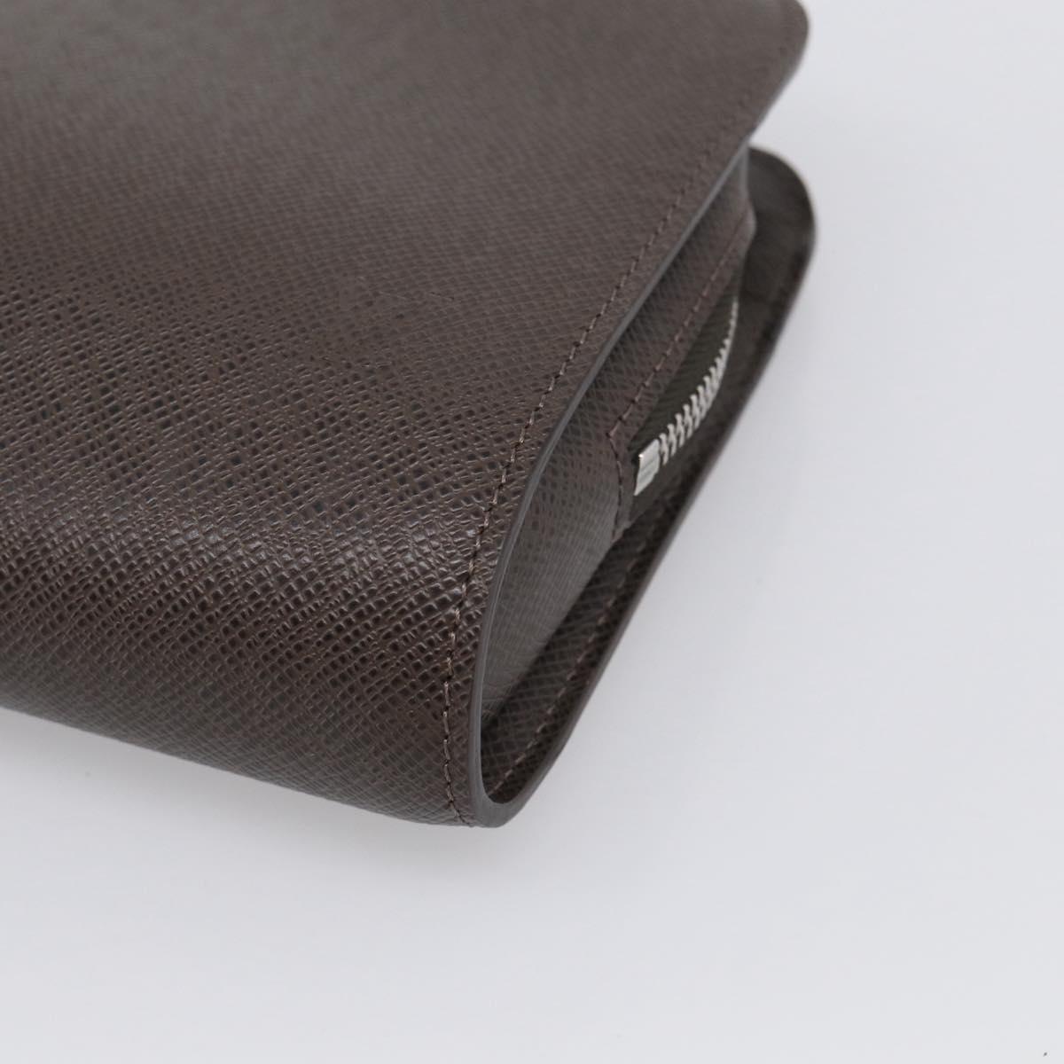 LOUIS VUITTON Taiga Baikal Clutch Bag Grizzly M30188 LV Auth 215592A