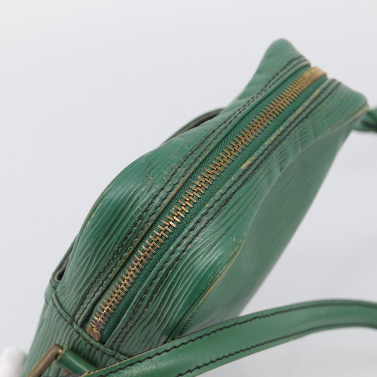 LOUIS VUITTON Epi Danube Shoulder Bag Green M45634 LV Auth 215704