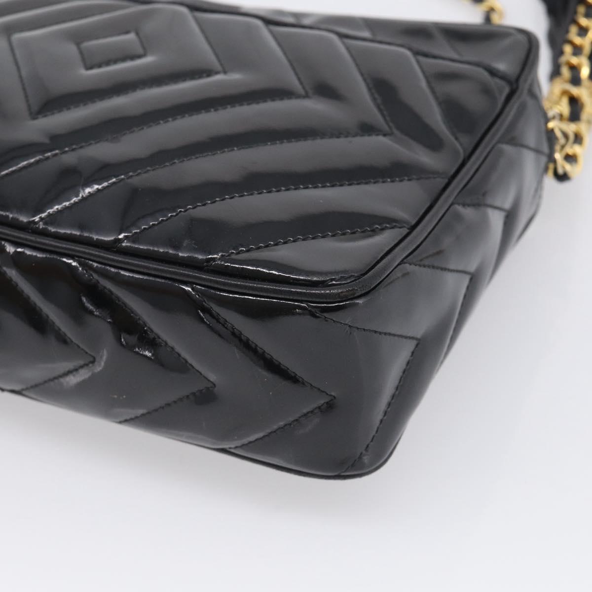 CHANEL Chain Diamond Stitch Bag Patent leather Black Gold CC Auth 216284A