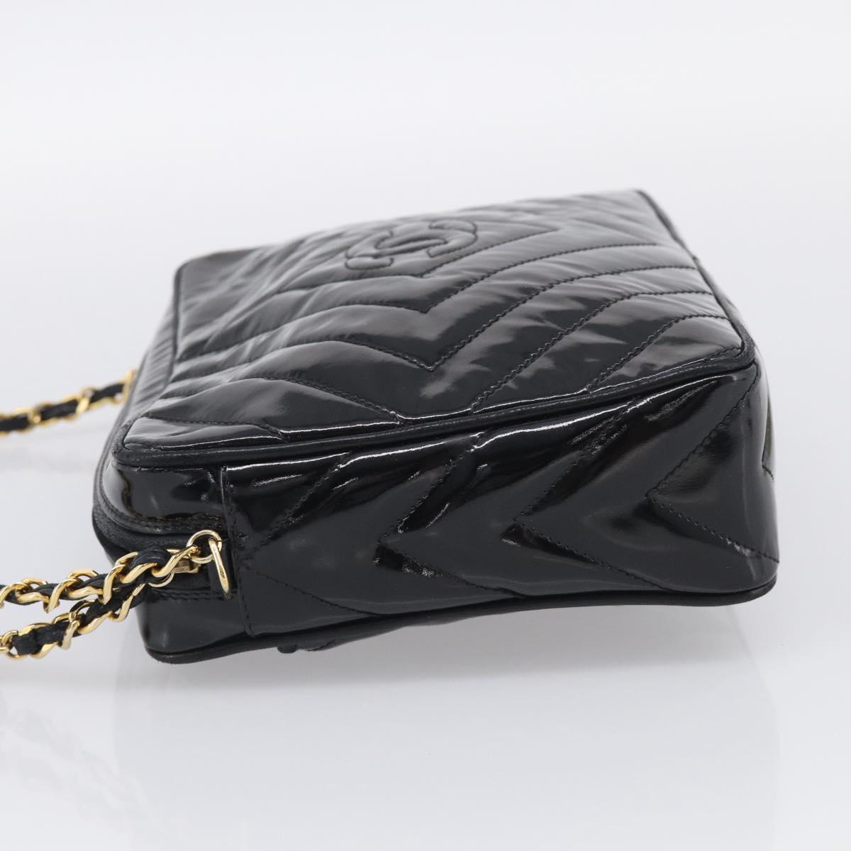 CHANEL Chain Diamond Stitch Bag Patent leather Black Gold CC Auth 216284A