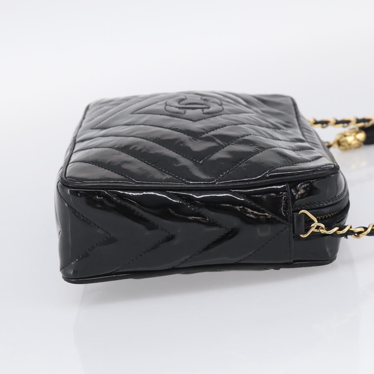 CHANEL Chain Diamond Stitch Bag Patent leather Black Gold CC Auth 216284A