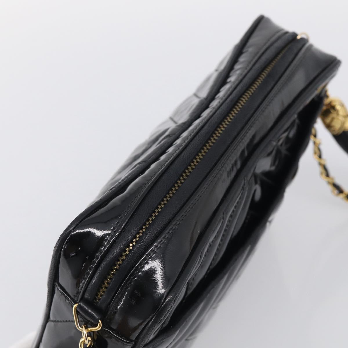 CHANEL Chain Diamond Stitch Bag Patent leather Black Gold CC Auth 216284A