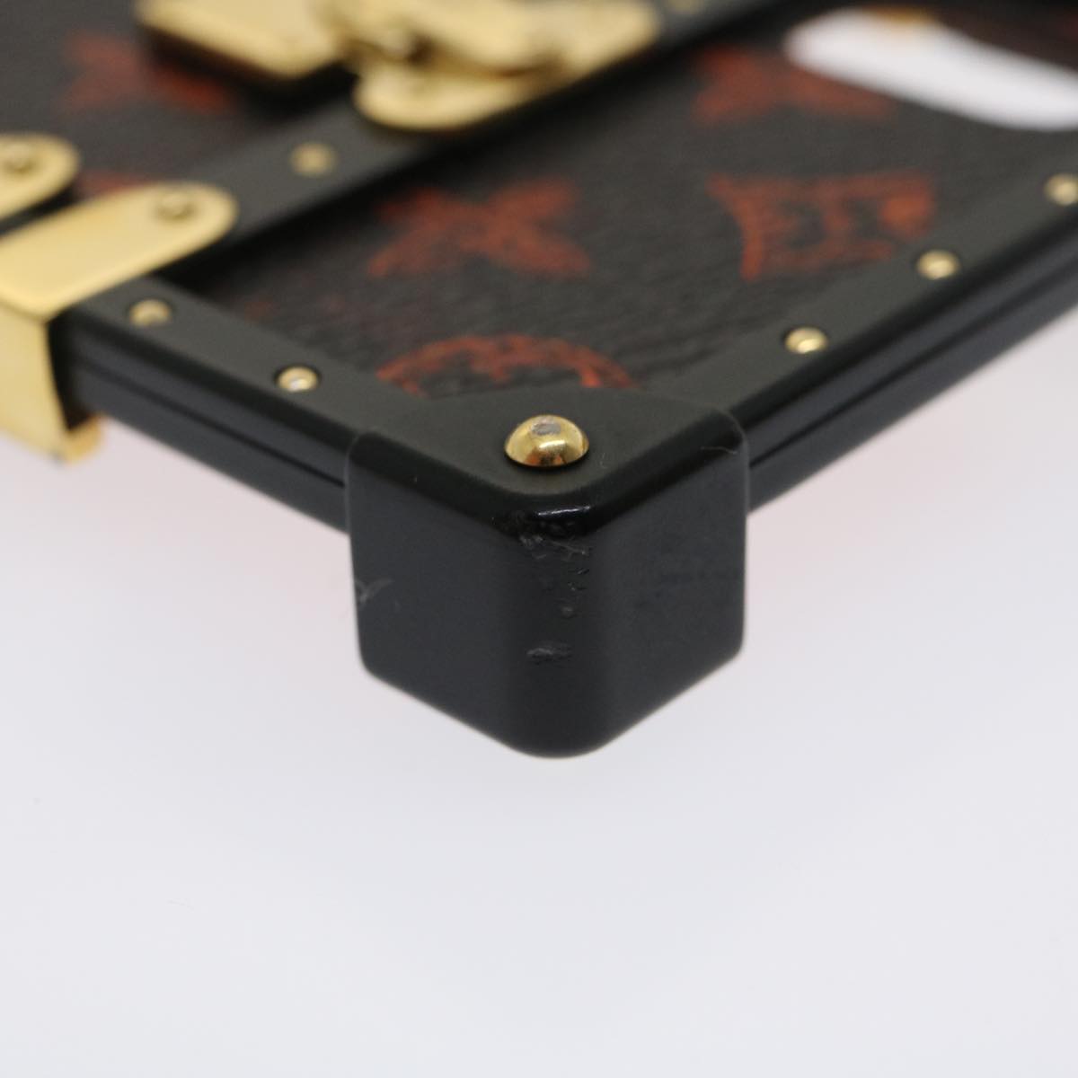 LOUIS VUITTON Transformed Monogram Cat Eye Trunk iPhone Case M63891 Auth 29562M