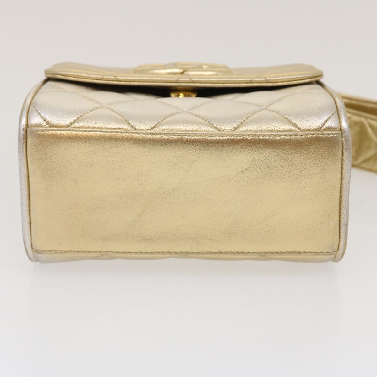 CHANEL Matelasse Shoulder Bag Lamb Skin Gold CC Auth 29567SAV
