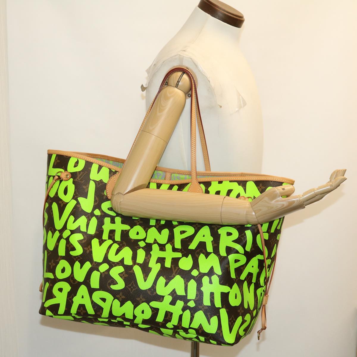 LOUIS VUITTON Monogram Graffiti Neverfull GM Tote Bag Vert M93703 LV Auth 29943SM