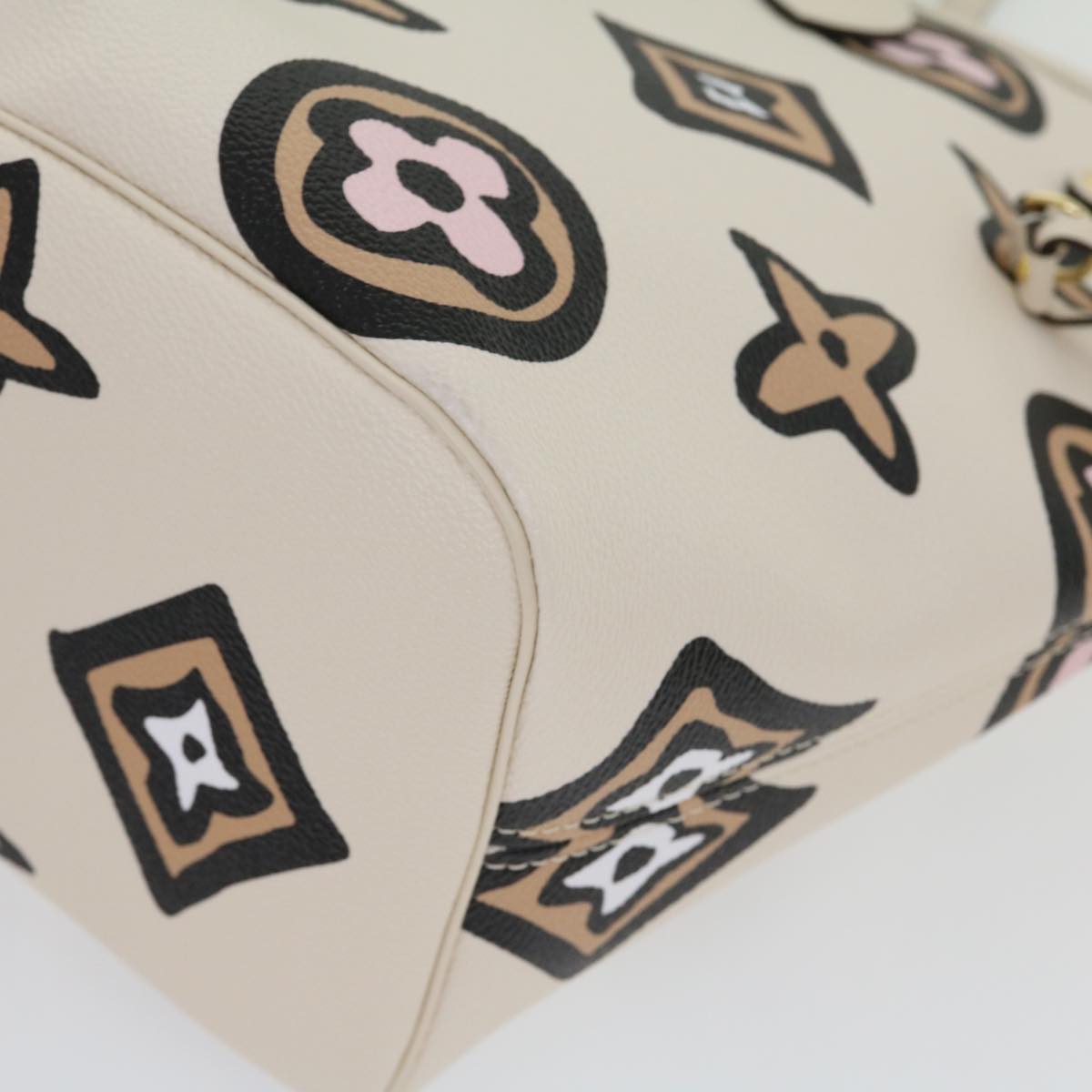 LOUIS VUITTON Monogram Wild at Heart Neverfull MM Tote Bag M45819 Auth 30747S