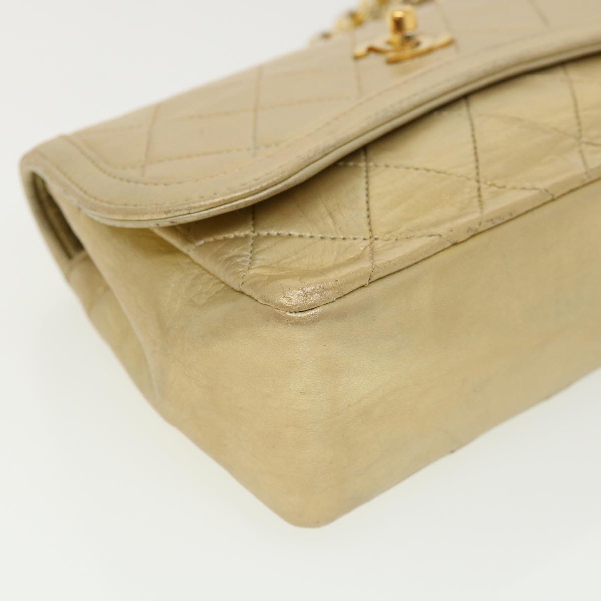 CHANEL Matelasse Turn Lock Chain Shoulder Bag Lamb Skin Gold CC Auth 31382V