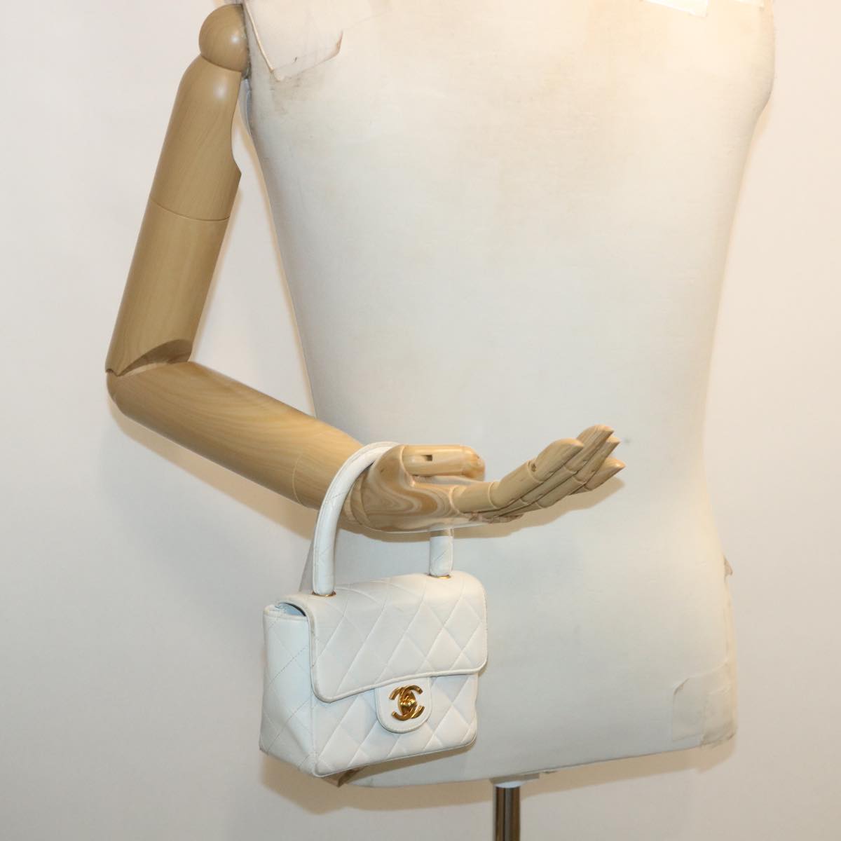 CHANEL Matelasse Pair Shoulder Bag Lamb Skin White CC Auth 32416SAM