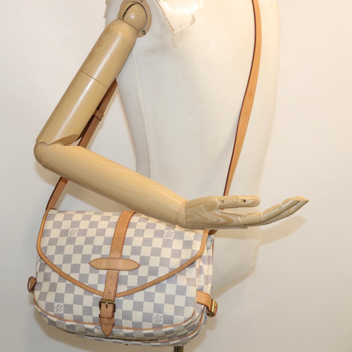 LOUIS VUITTON Damier Azur Saumur 30 Shoulder Bag SPO N48202 LV Auth 32766SAV