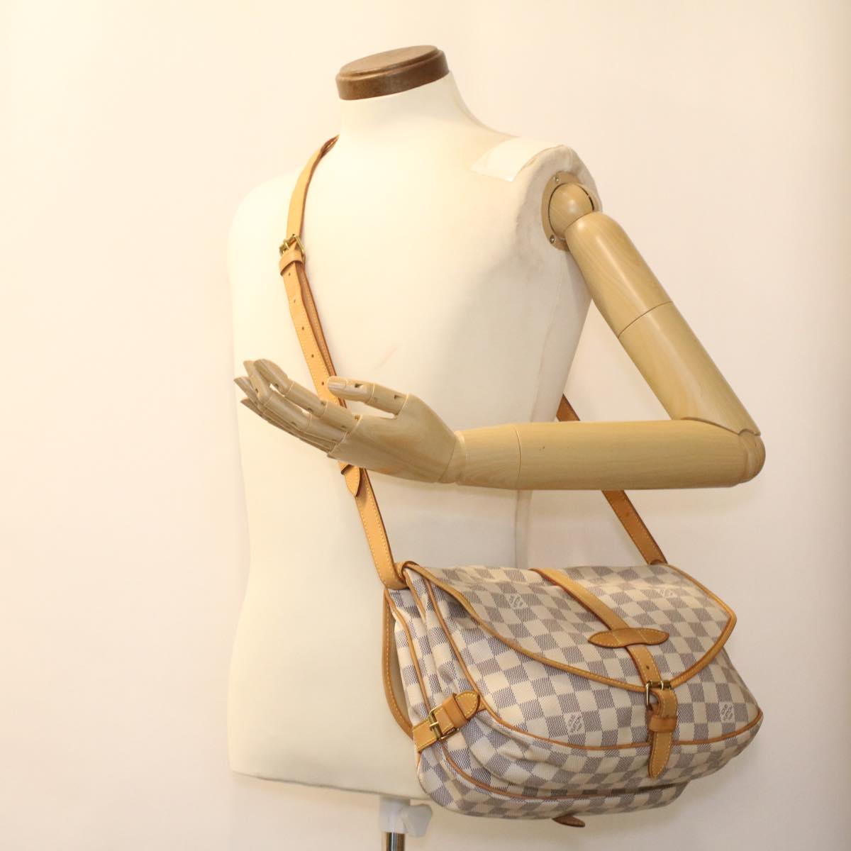 LOUIS VUITTON Damier Azur Saumur 30 Shoulder Bag N48202 LV Auth 37002SAV