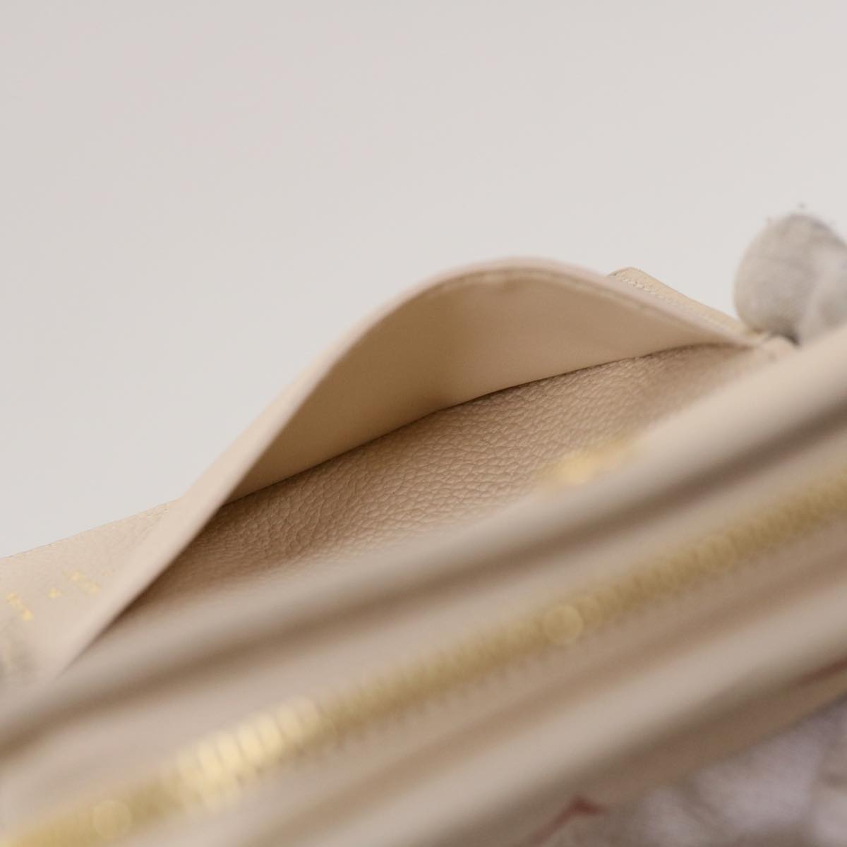 LOUIS VUITTON Monogram Empreinte Portefeuille Clare Wallet White M81927 42904SM