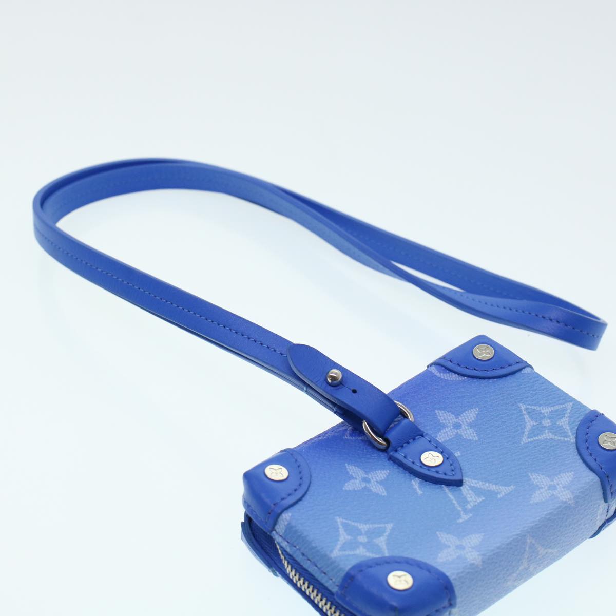 LOUIS VUITTON Monogram Clouds Soft Trunk Pouch Blue M45440 Auth 43556SM