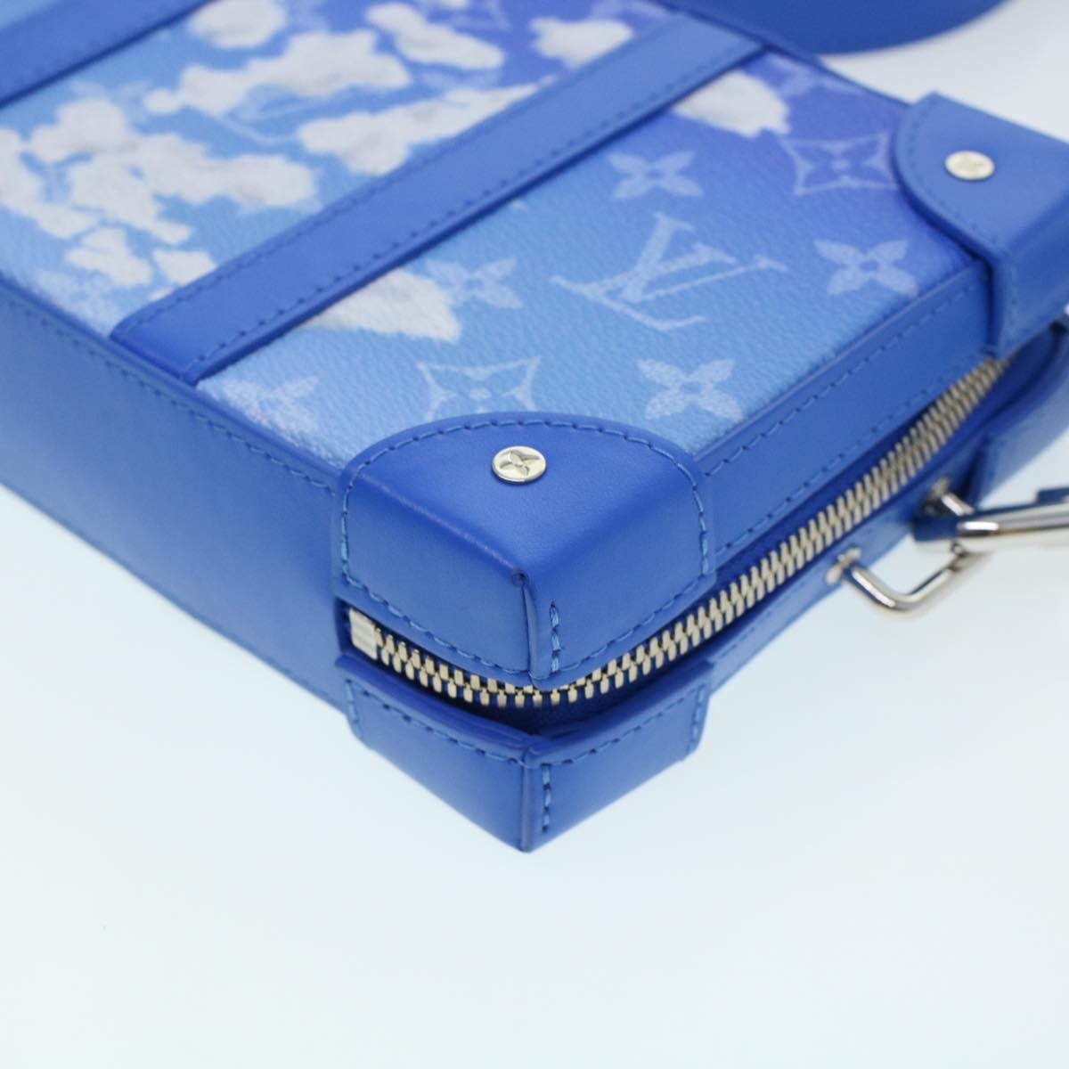 LOUIS VUITTON Monogram Clouds Soft Trunk Wallet Shoulder Bag M45432 Auth 43567S