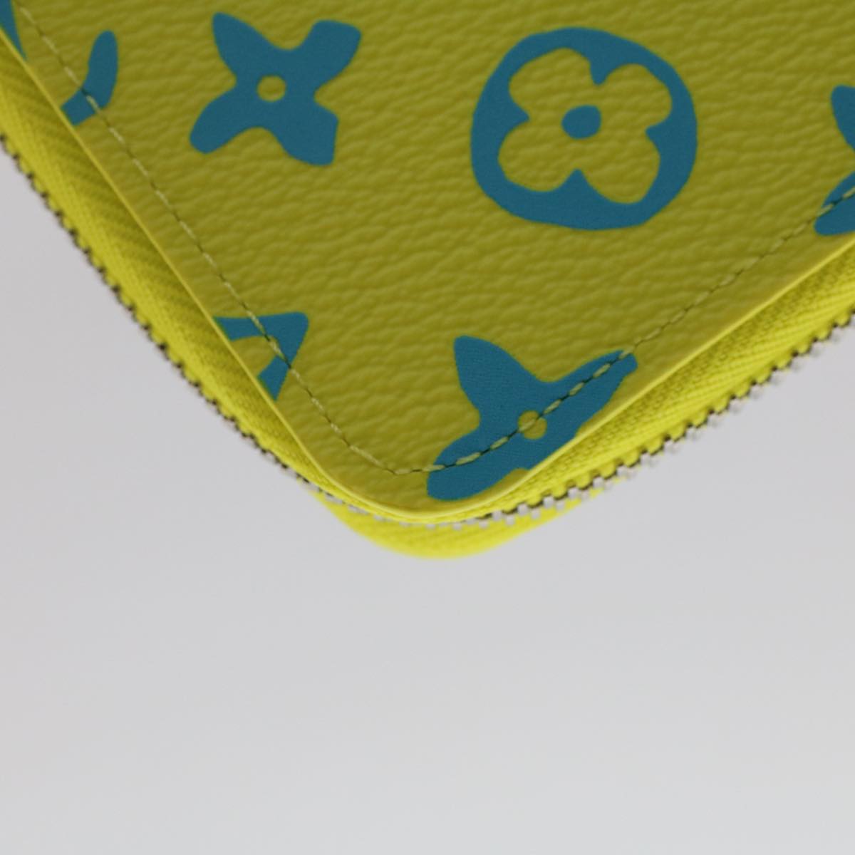 LOUIS VUITTON Playground Zippy Wallet Vertical Wallet Yellow M82005 Auth 48507SM