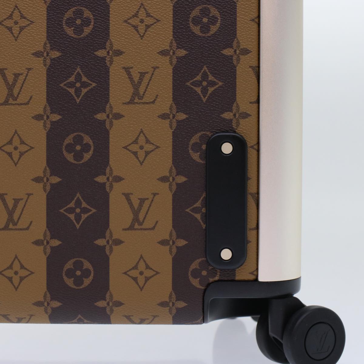 LOUIS VUITTON Monogram Stripe HUMAN MADE Horizon 55 Suitcase M20481 Auth 48828SM
