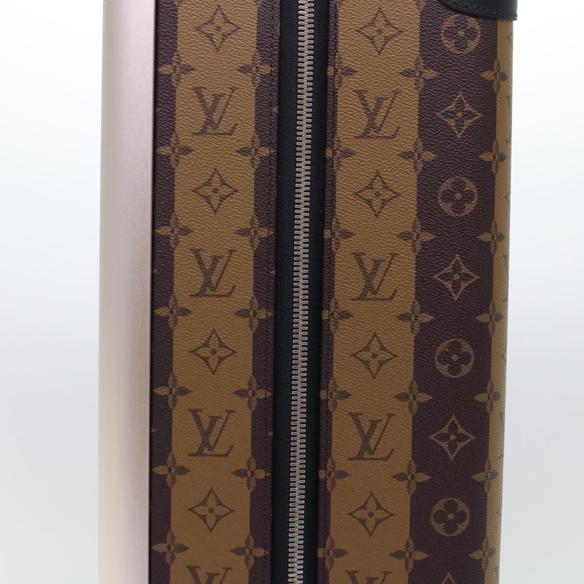 LOUIS VUITTON Monogram Stripe HUMAN MADE Horizon 55 Suitcase M20481 Auth 48828SM