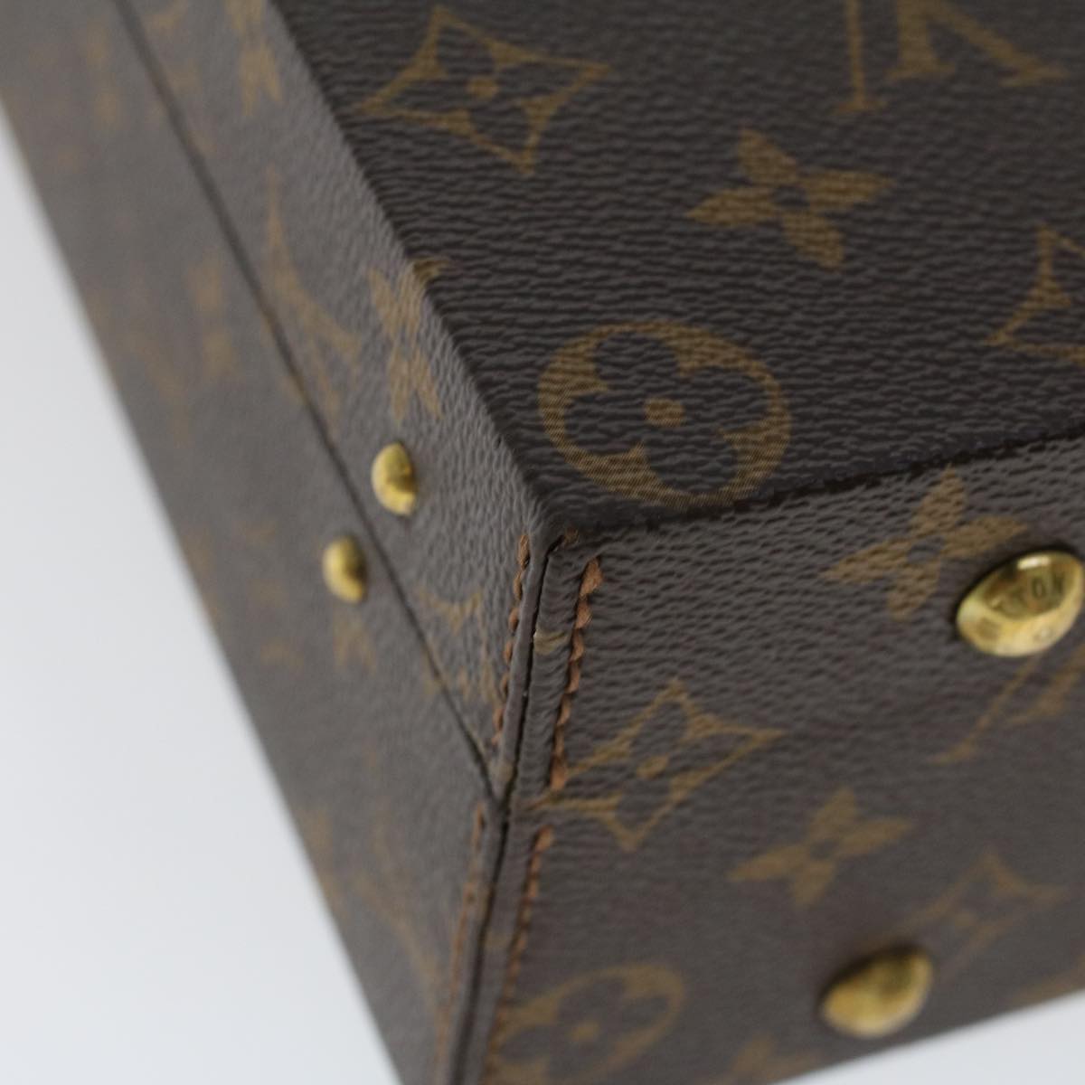 LOUIS VUITTON Monogram Boite Bijou Trunk M47120 LV Auth 49667SV