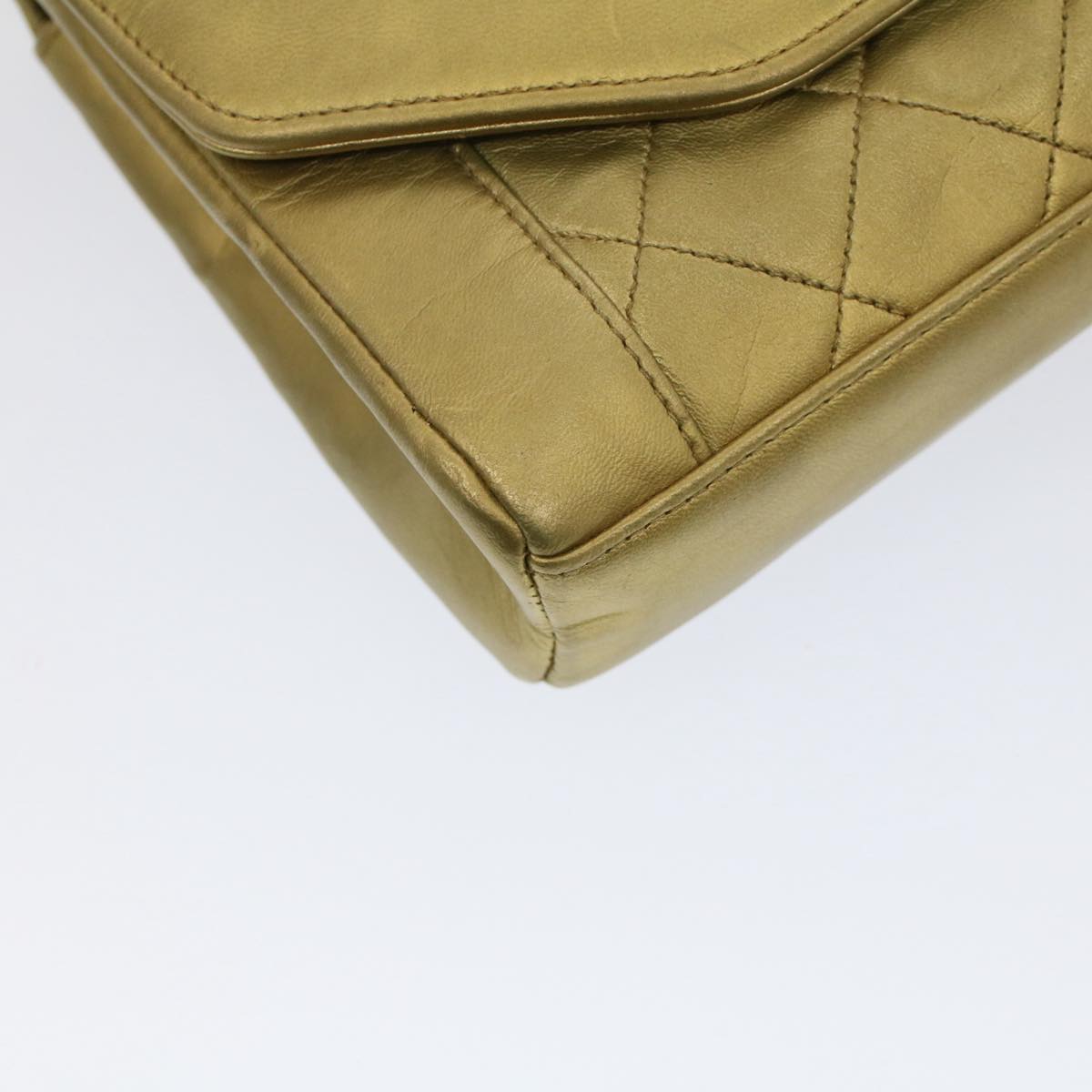 CHANEL Matelasse Turn Lock Chain Shoulder Bag Lamb Skin Gold CC Auth 51274SAM