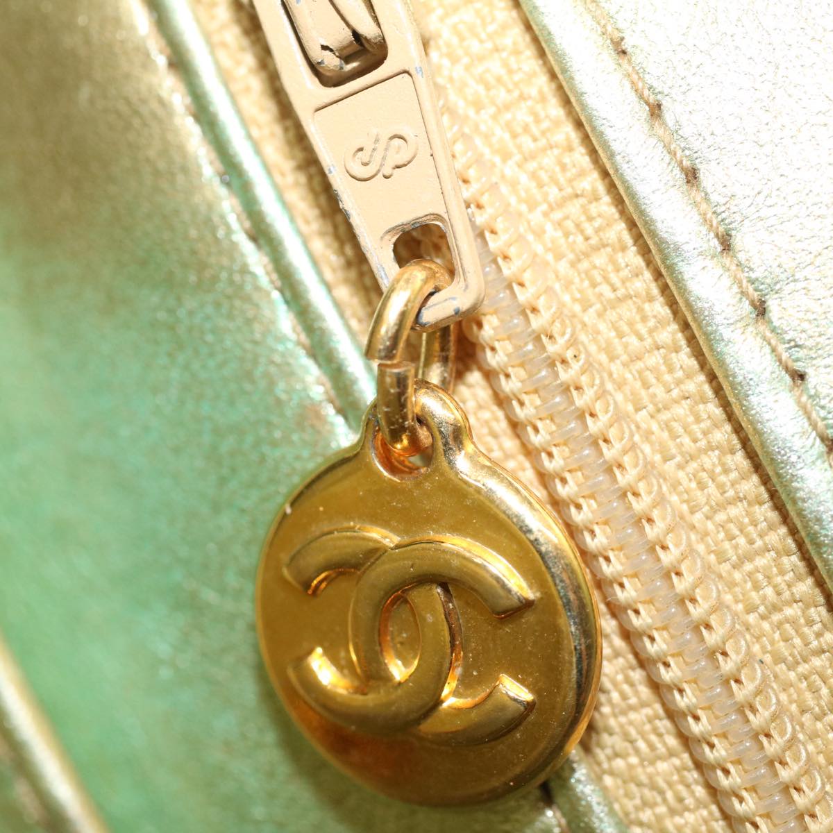 CHANEL Matelasse Turn Lock Chain Shoulder Bag Lamb Skin Gold CC Auth 51274SAM