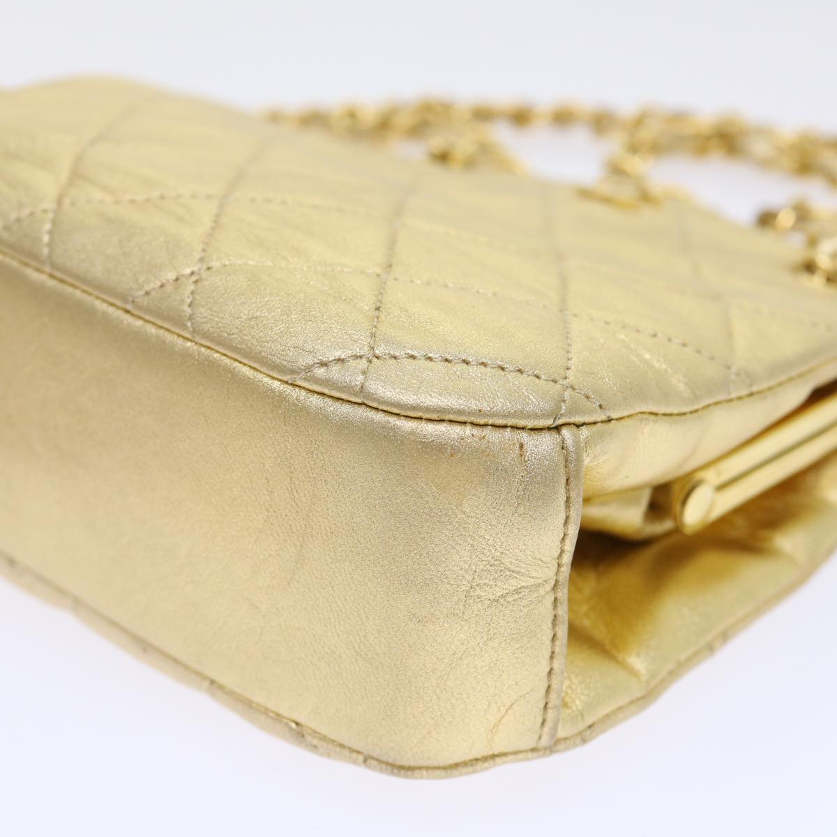 CHANEL Matelasse Chain Shoulder Bag Leather Gold CC Auth 53015SAM