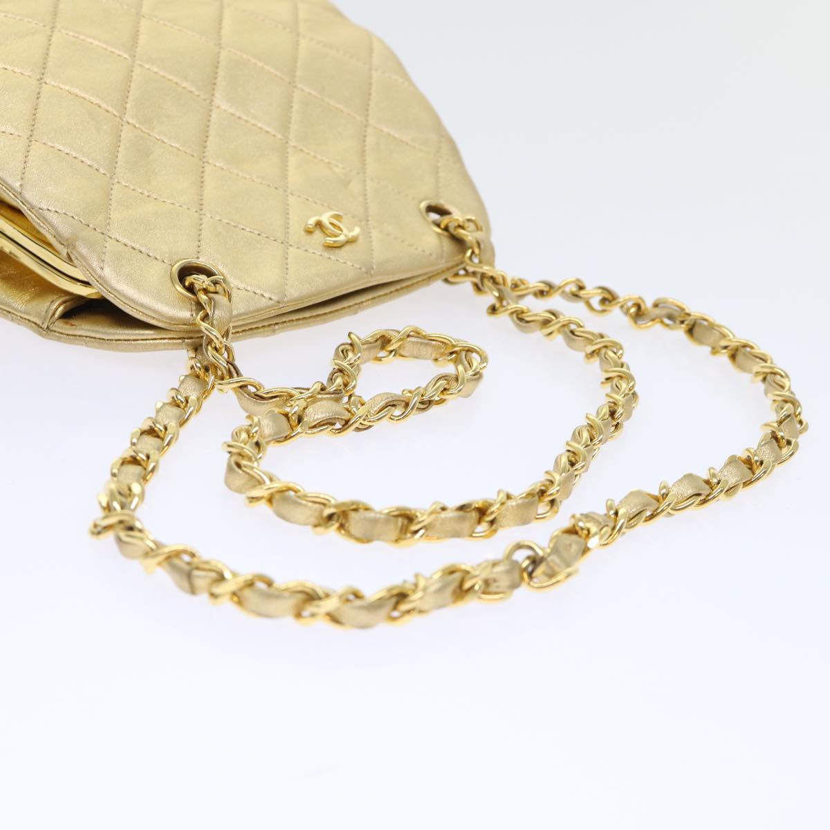 CHANEL Matelasse Chain Shoulder Bag Leather Gold CC Auth 53015SAM