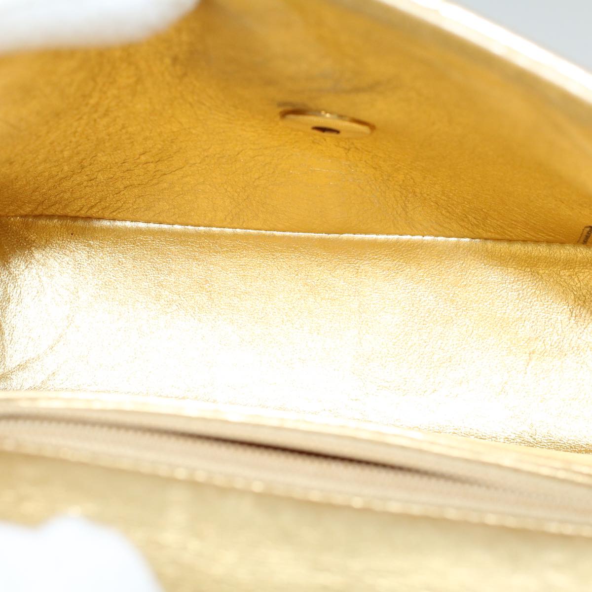 CHANEL Matelasse 17 Turn Lock Chain Shoulder Bag Lamb Skin Gold CC Auth 53752SA