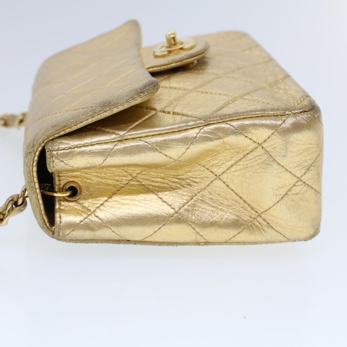 CHANEL Matelasse 17 Turn Lock Chain Shoulder Bag Lamb Skin Gold CC Auth 53752SA