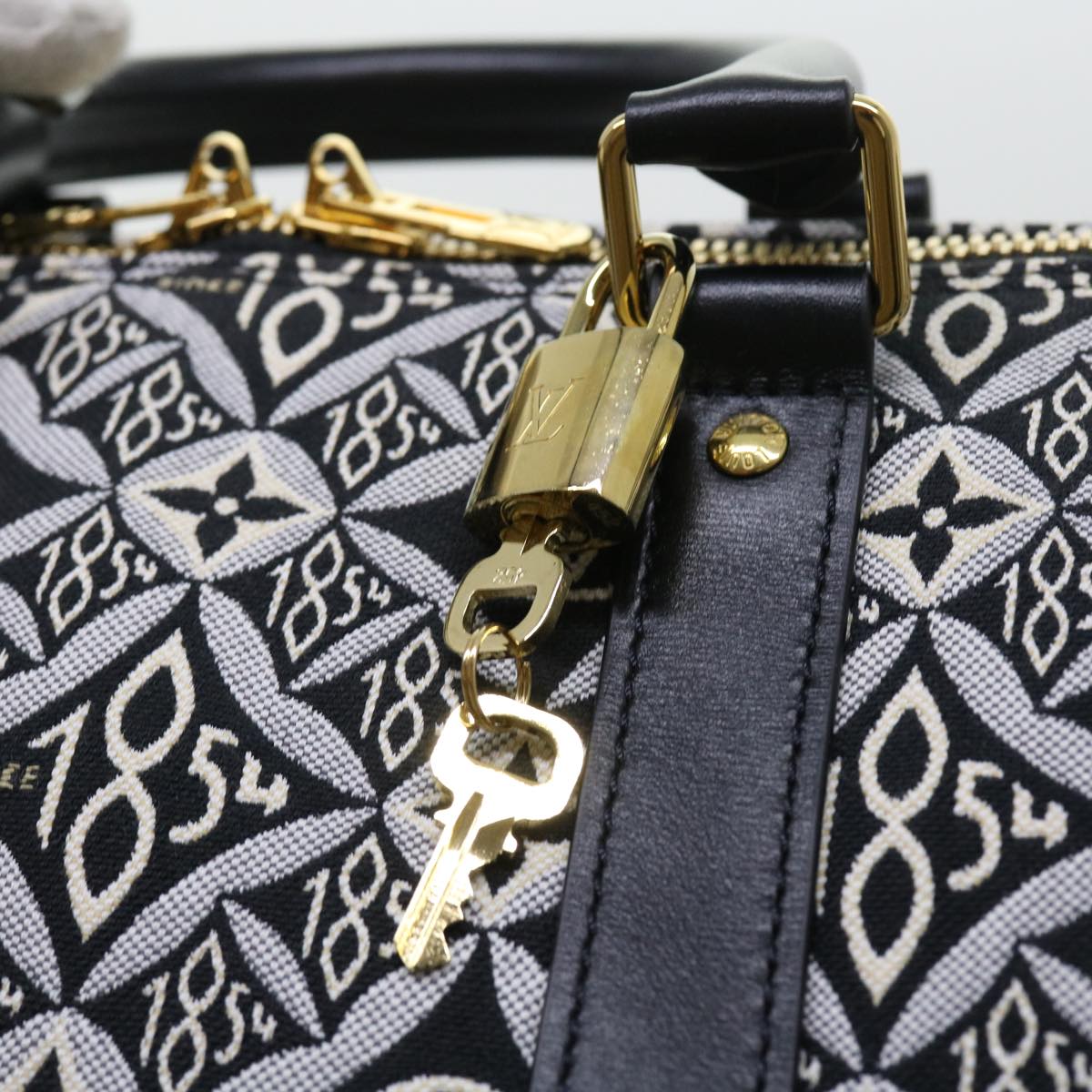 LOUIS VUITTON SINCE 1854 Keepall Bandouliere 45 Jacquard M57304 LV Auth 56155SM