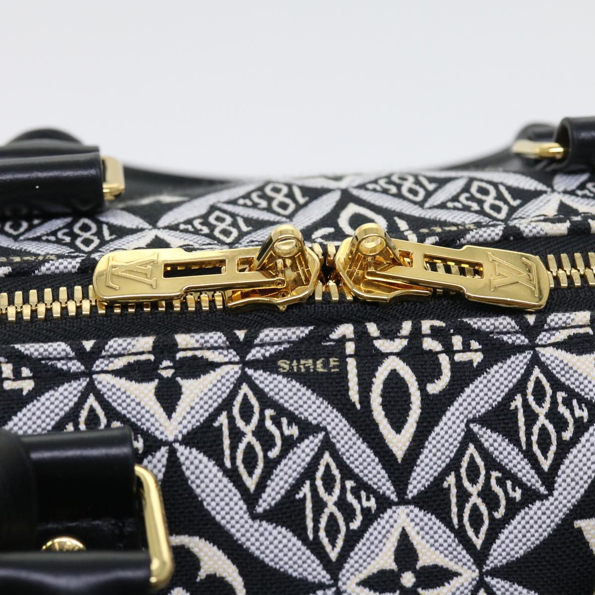 LOUIS VUITTON SINCE 1854 Keepall Bandouliere 45 Jacquard M57304 LV Auth 56155SM