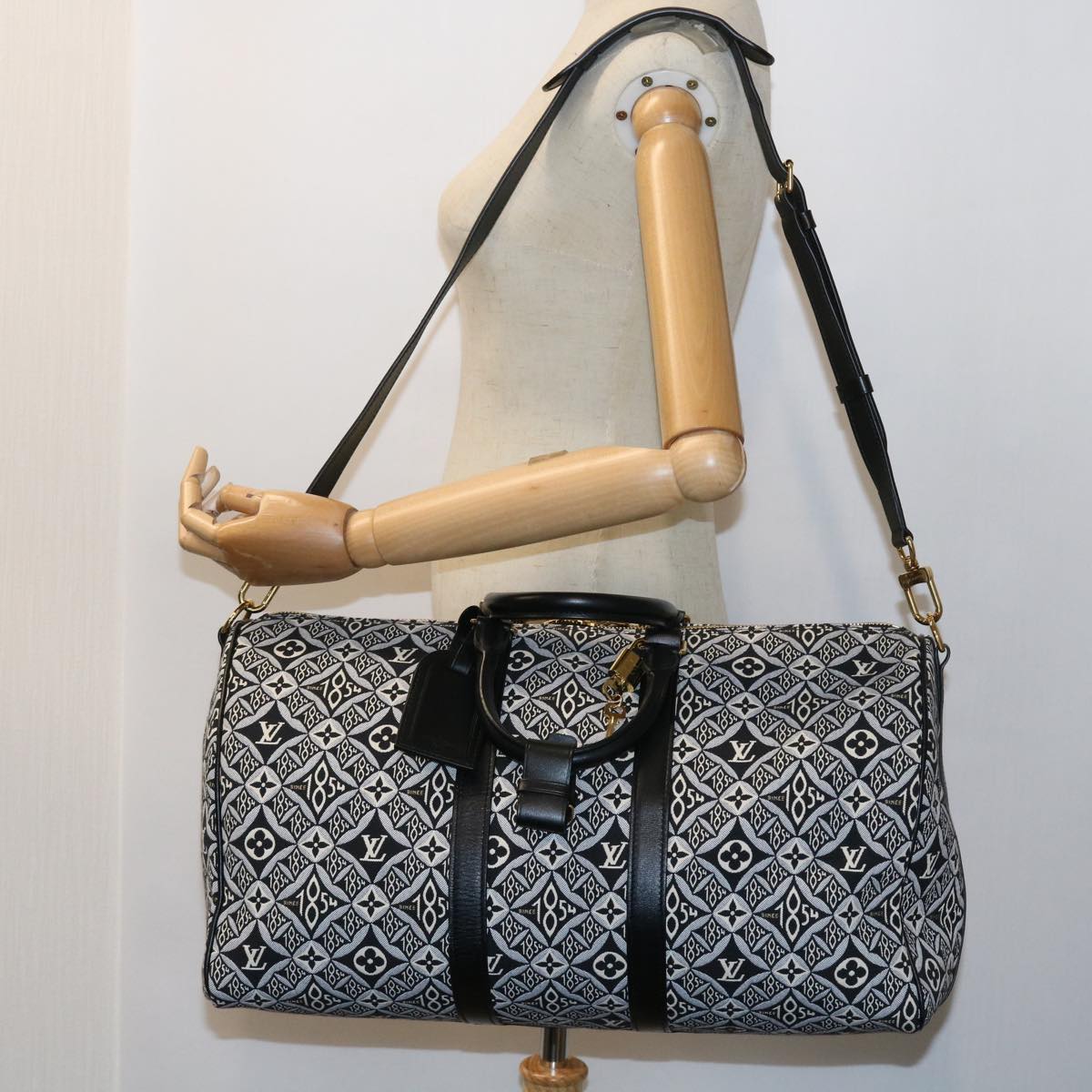 LOUIS VUITTON SINCE 1854 Keepall Bandouliere 45 Jacquard M57304 LV Auth 56155SM