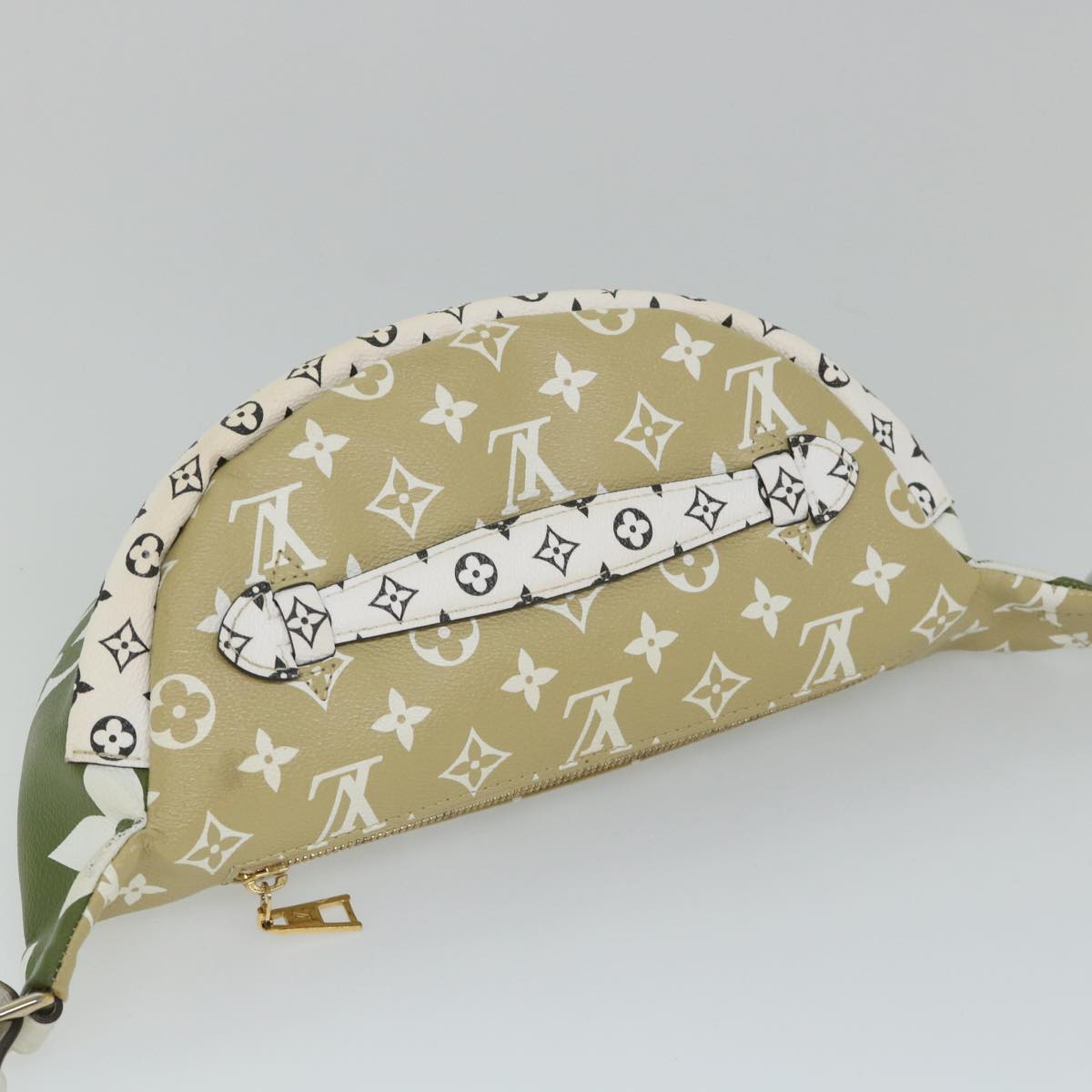 LOUIS VUITTON Monogram Giant Bum Bag Body Bag Khaki M44611 LV Auth 57013SAM