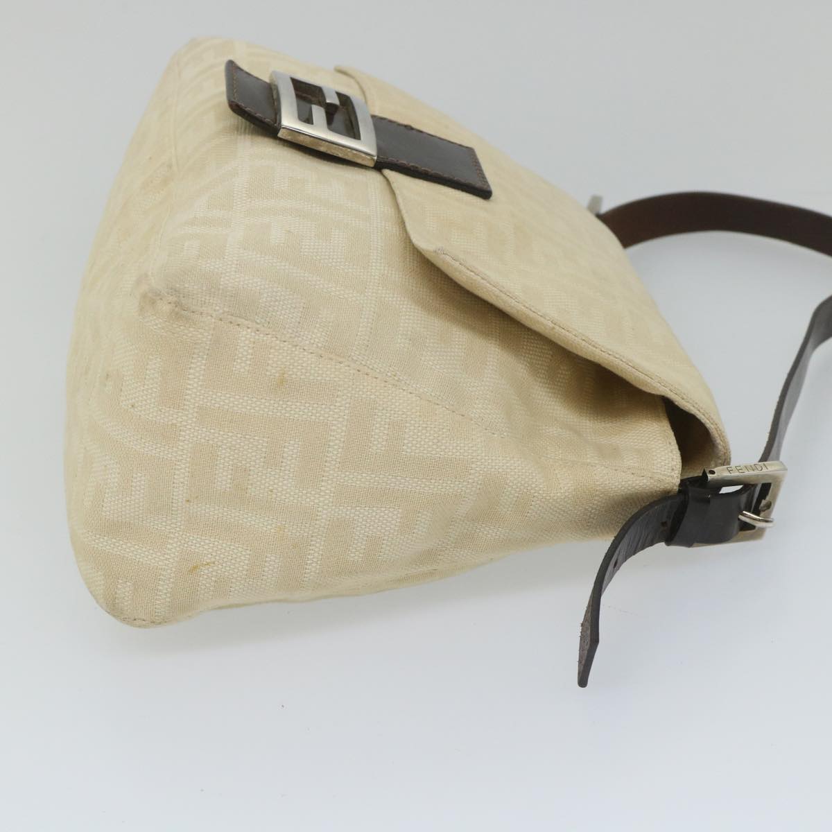 FENDI Zucca Canvas Mamma Baguette Shoulder Bag Beige Auth 57043